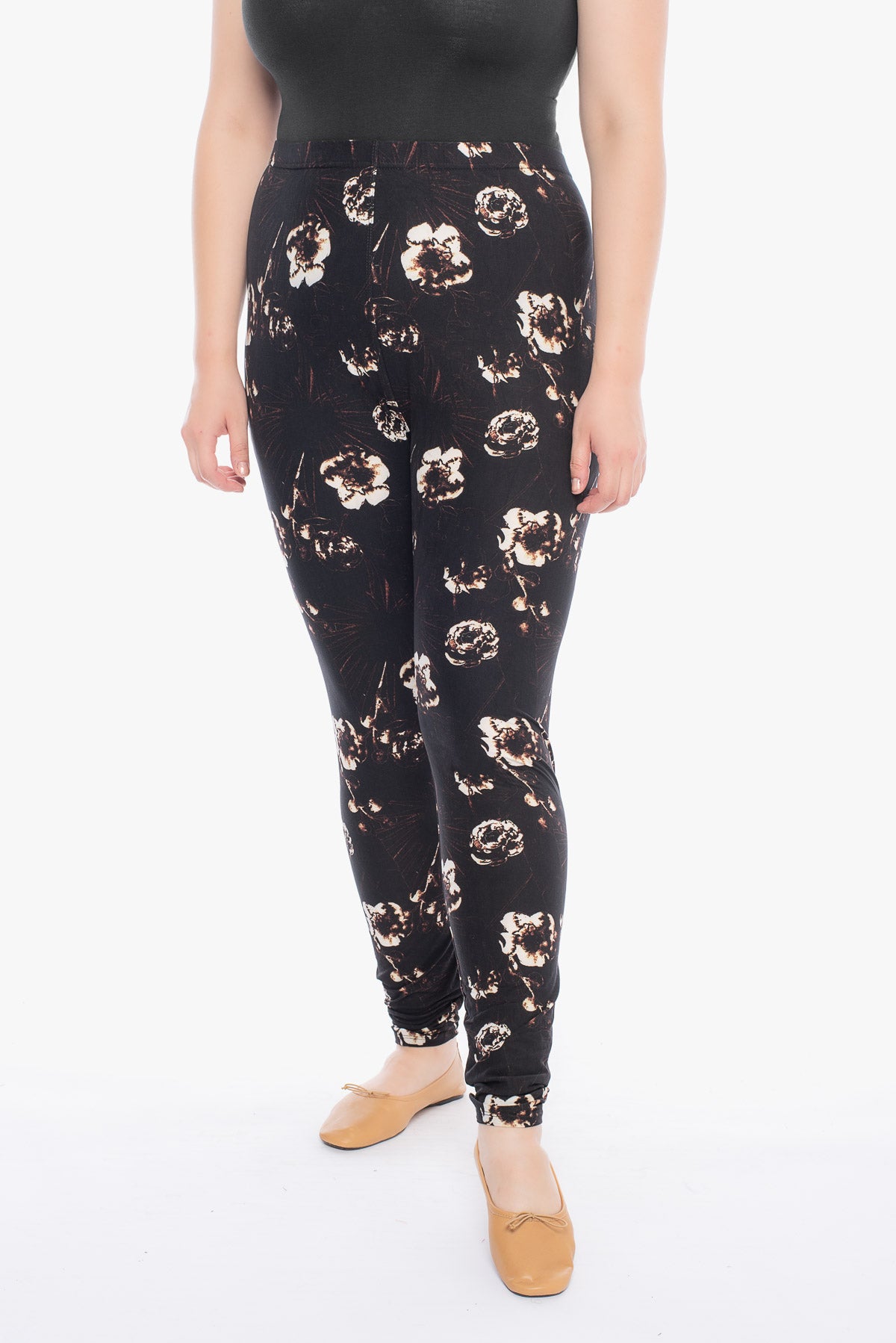 LILLY b&w roses leggings