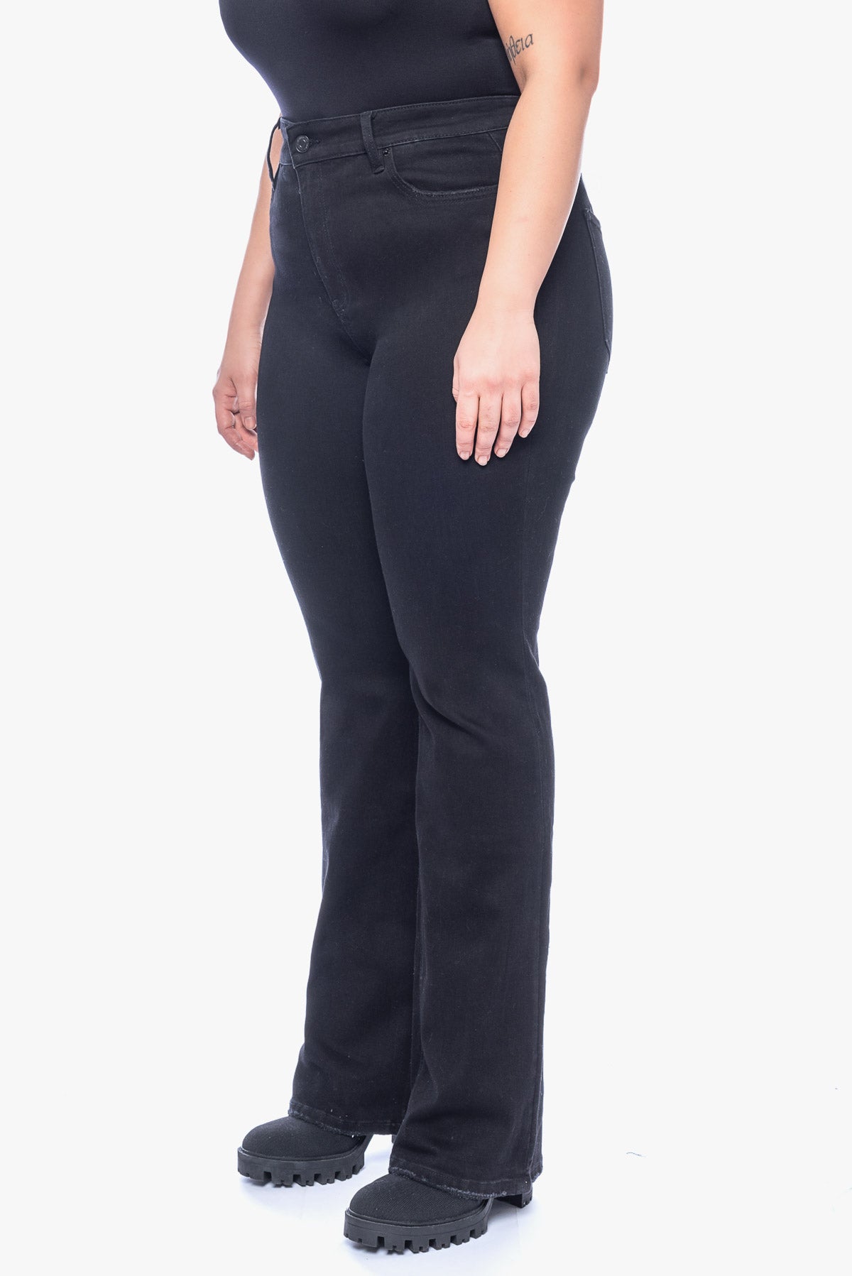 Sandy - black