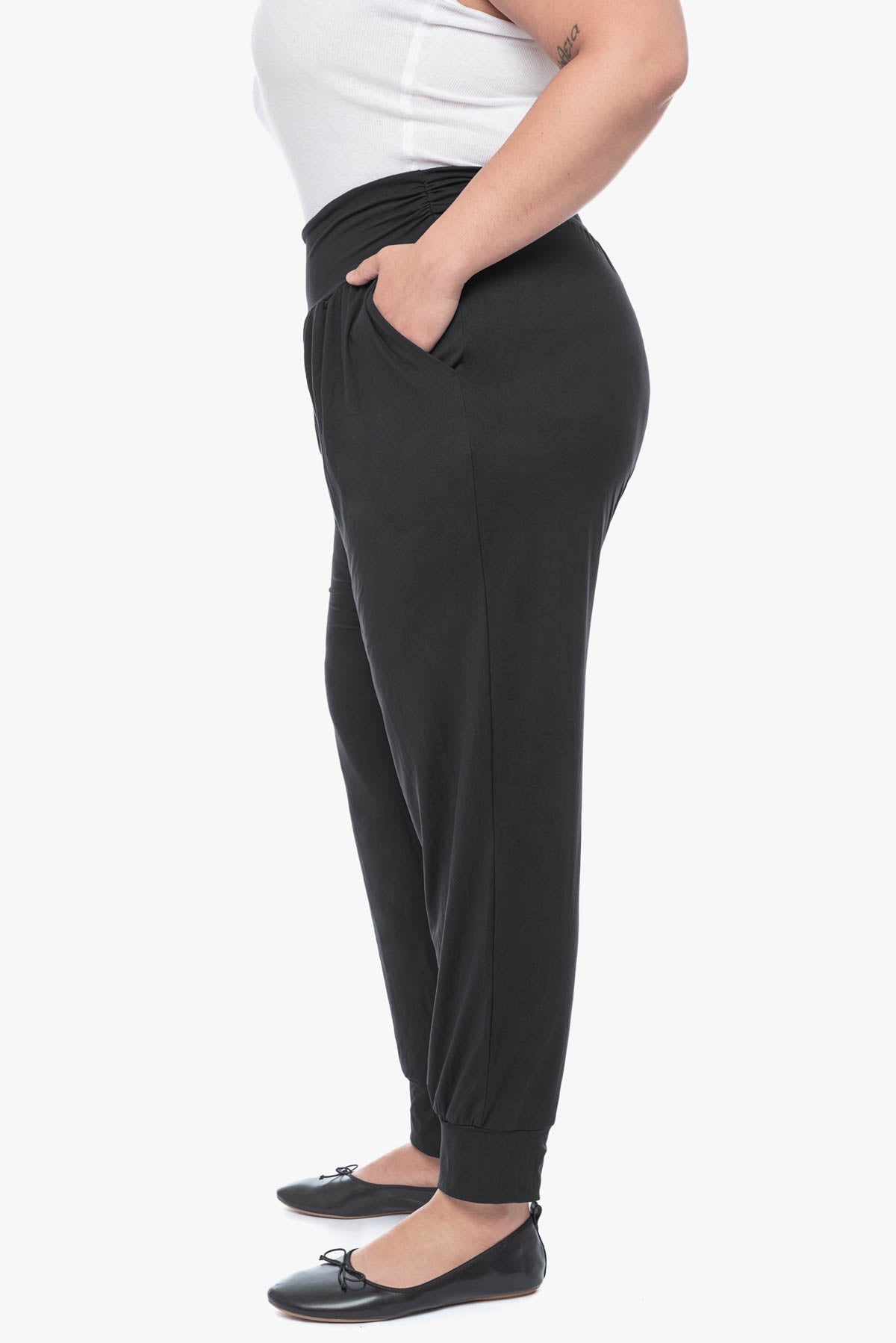 NORA stretchy joggers